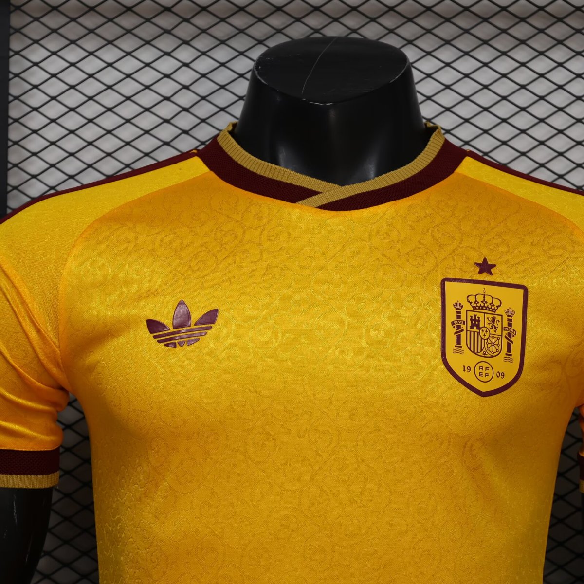 Player Version 2026 Spain Golden Special Jersey